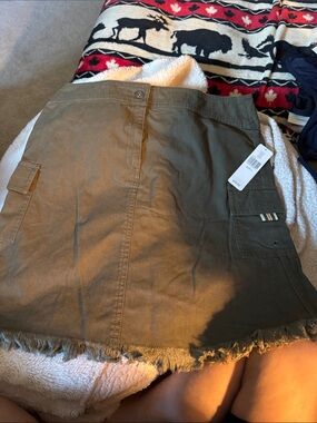 Frayed Hem Olive Mini Skirt with Cargo Pockets